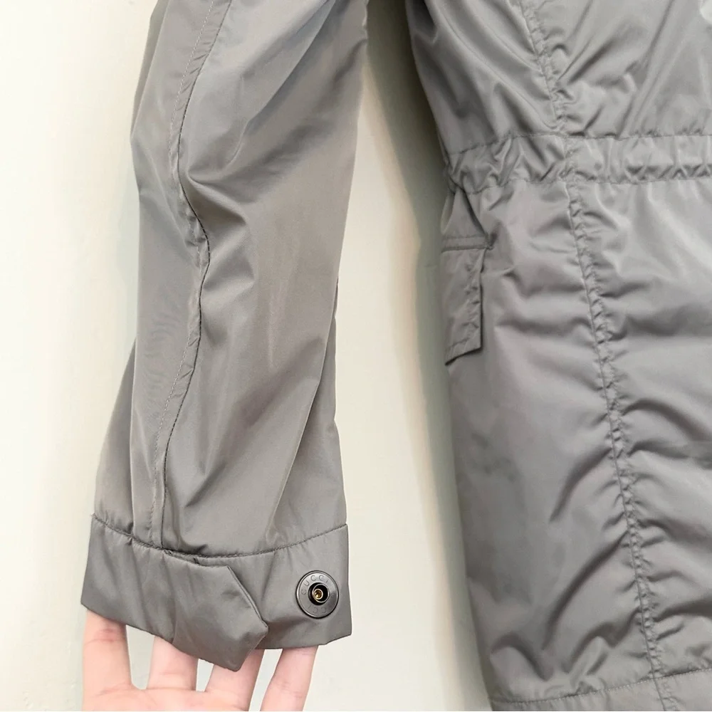 Gucci men’s Nylon Windbreaker Jacket Silver Gray